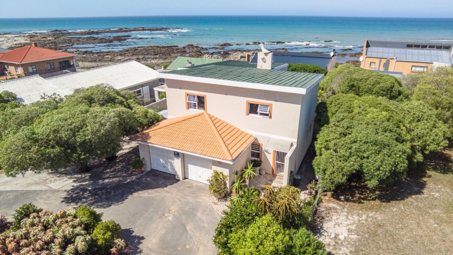 3 Bedroom Property for Sale in Franskraal Western Cape